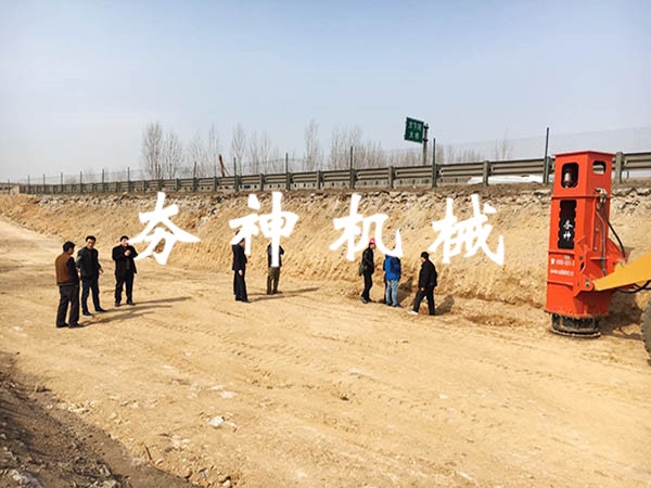 hc系列高速液壓夯實機(jī)案例